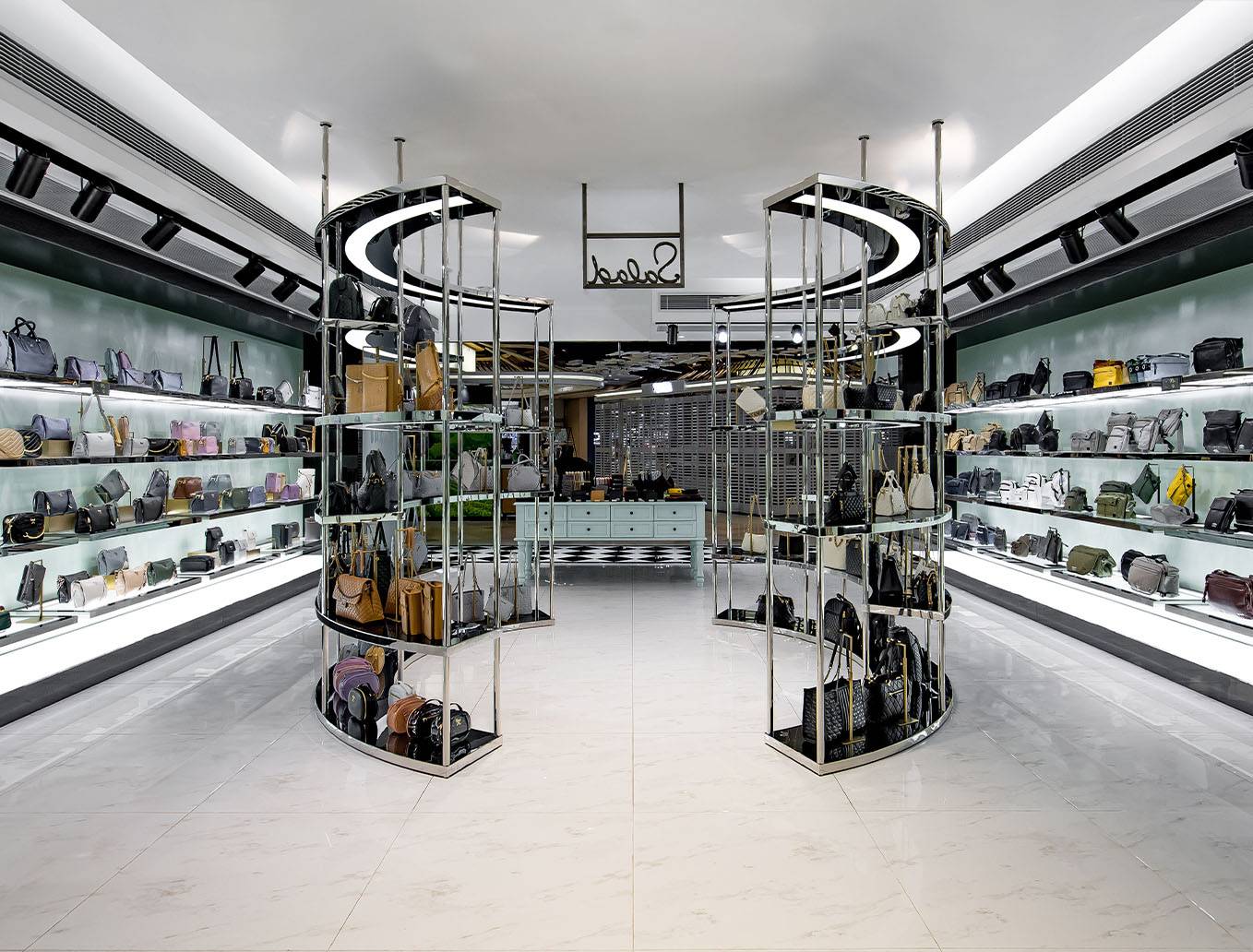 V city commercial interior design project Right horizontal image 1